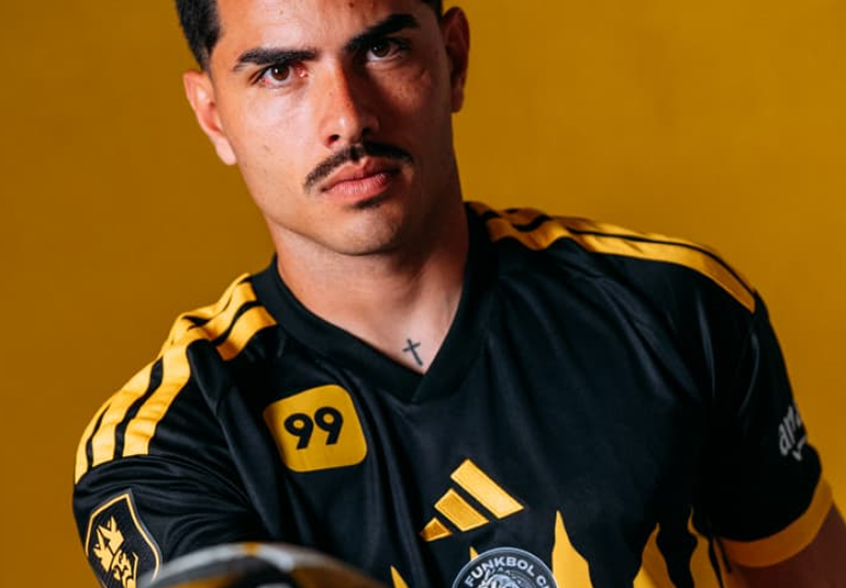 Goleiro manezinho brilha na estreia no PodPah Funkbol